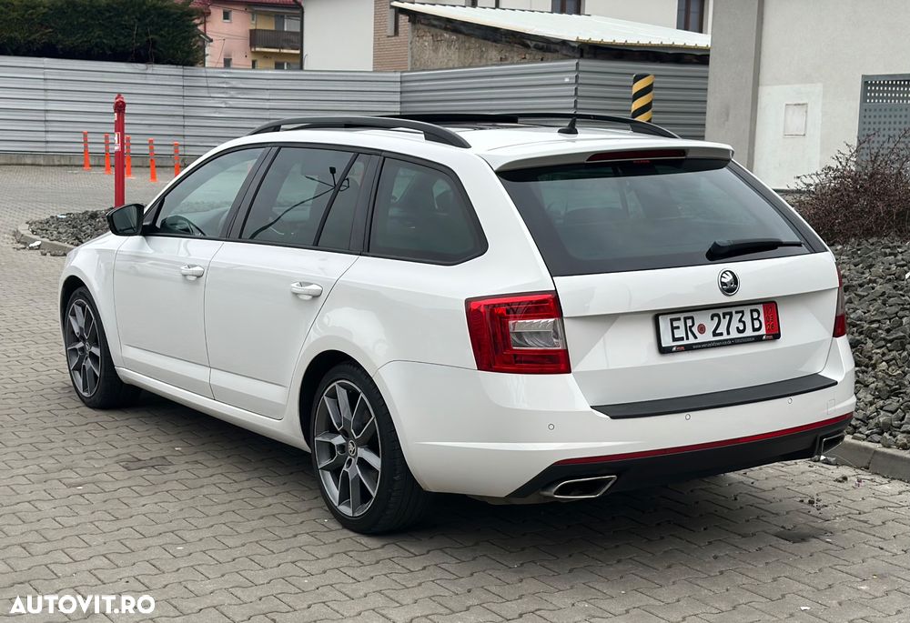 Skoda Octavia 2.0 TDI RS DSG - 9