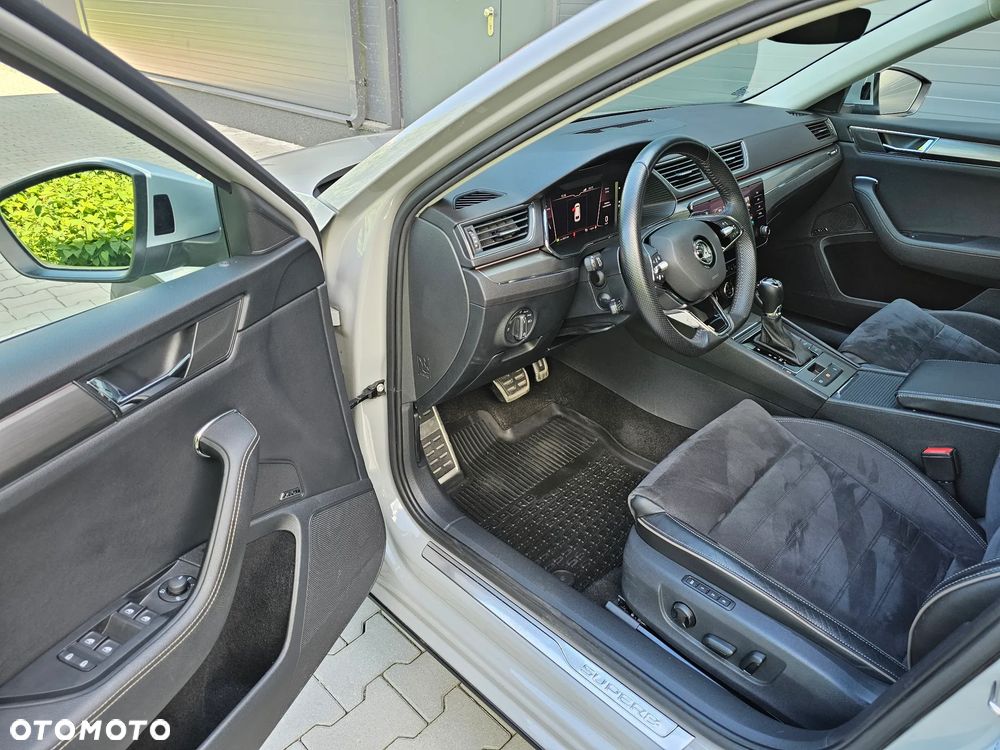 Skoda Superb 2.0 TDI SCR 4x4 Scout DSG - 19