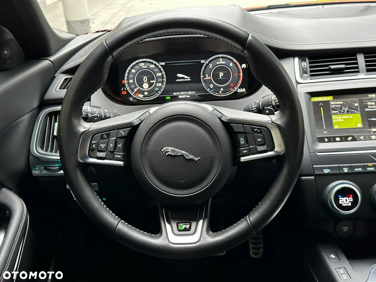 Jaguar E-Pace - 17