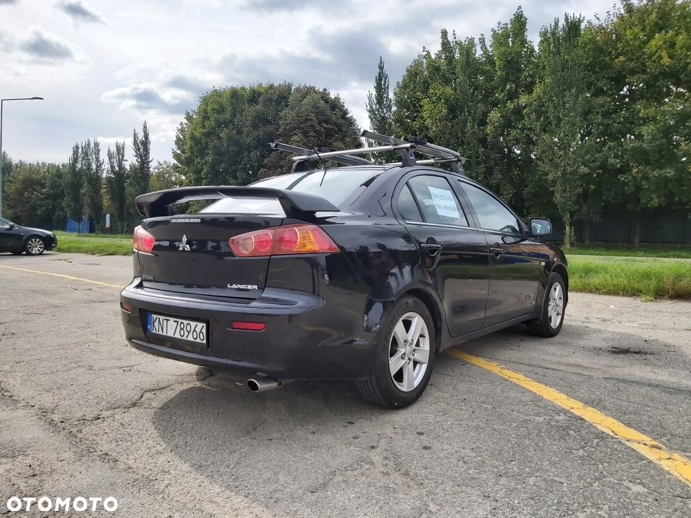 Mitsubishi Lancer 1.5 - 10