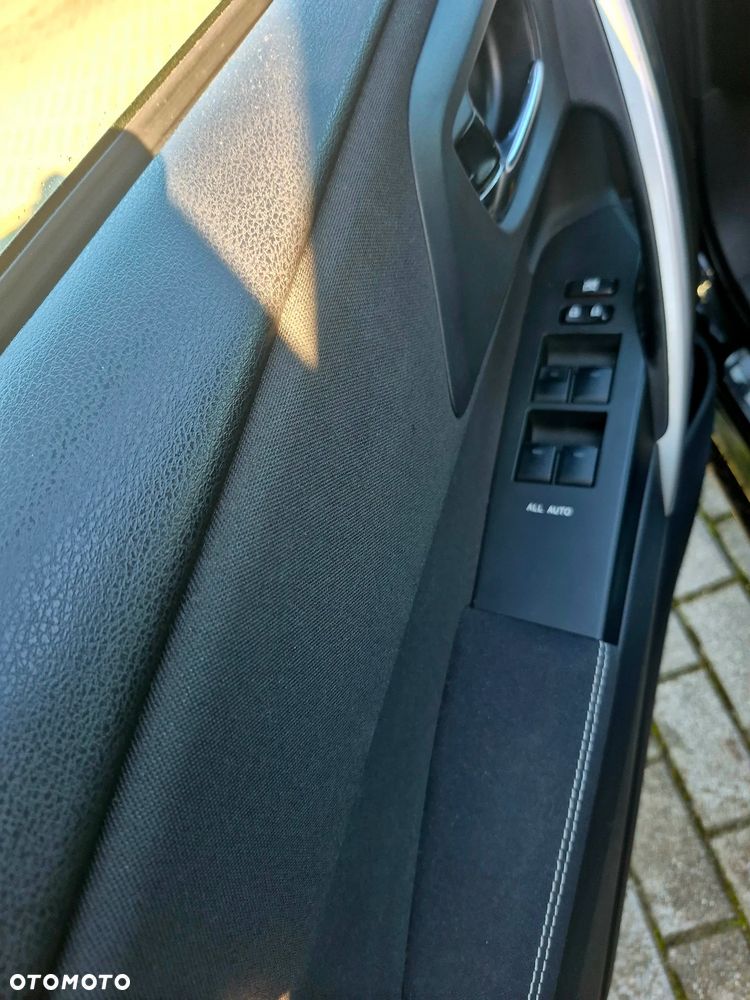 Toyota Auris - 13