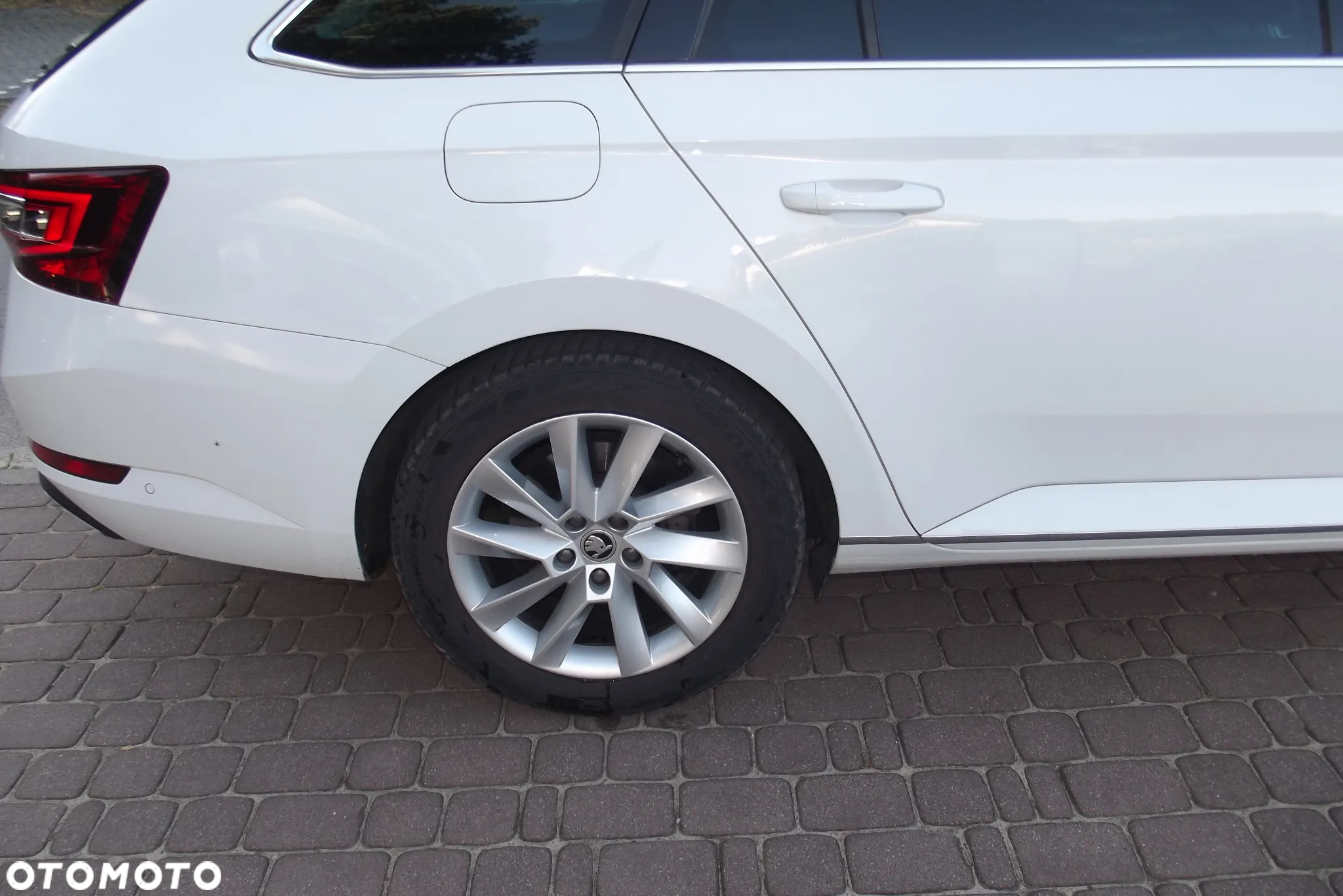 Skoda Superb 2.0 TDI Style DSG7 - 21