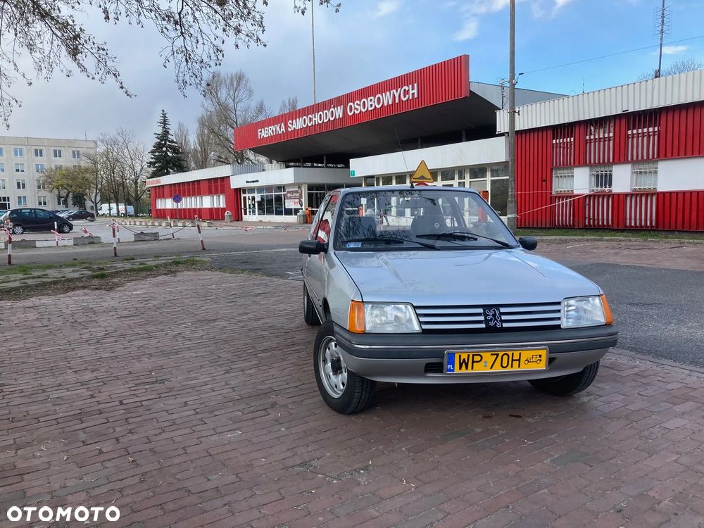 Peugeot 205 - 3