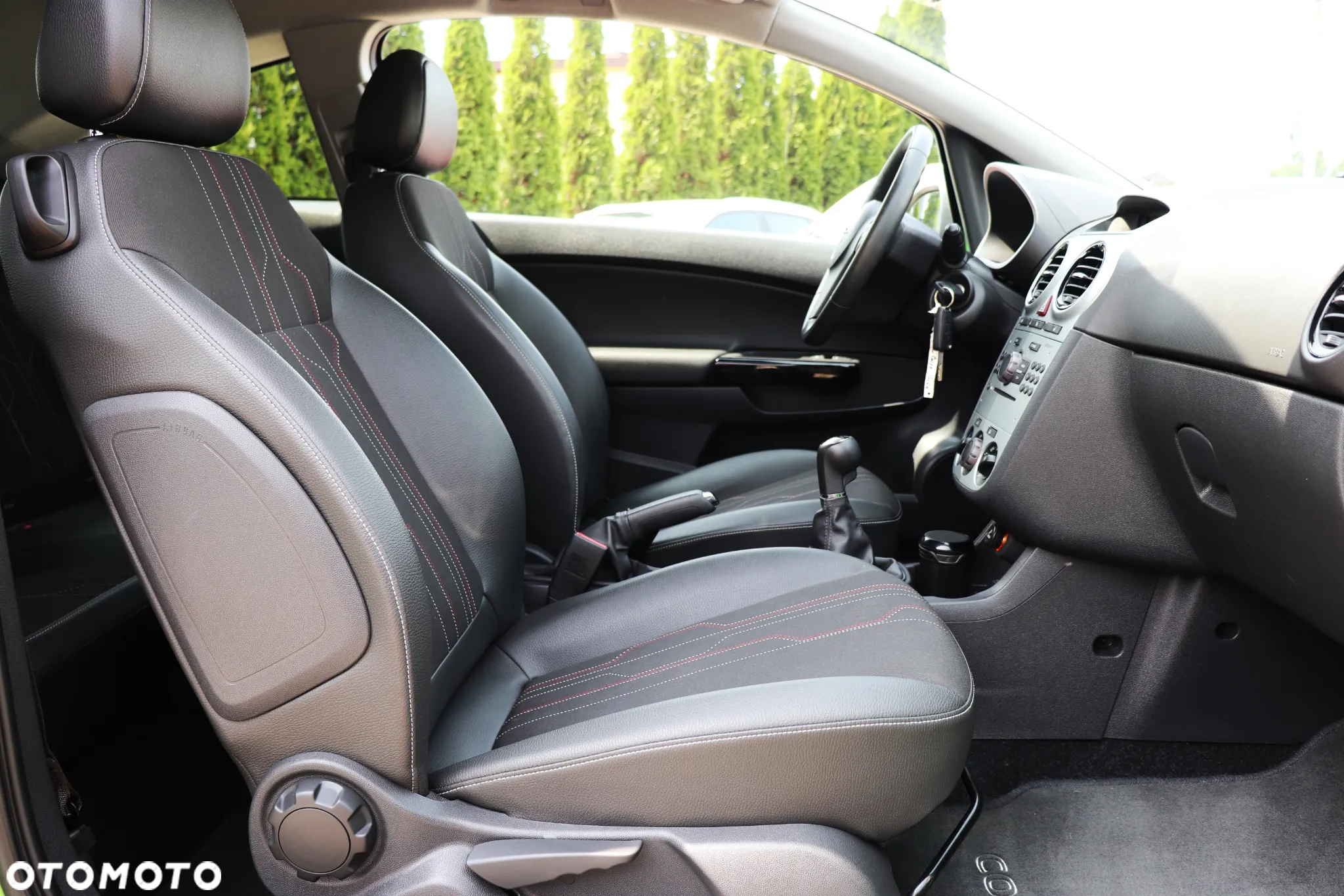 Opel Corsa 1.2 Cosmo - 23