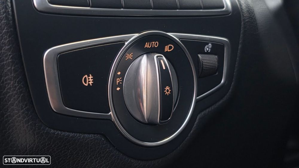 Mercedes-Benz C 63 AMG Standard - 28