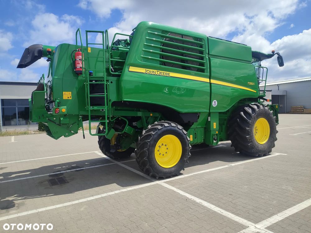 John Deere T550 - 2