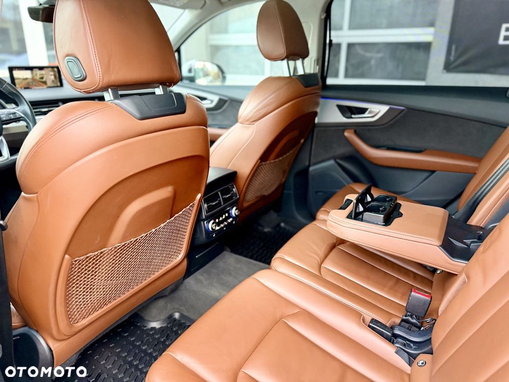Audi Q7 3.0 TDI ultra Quattro Tiptronic - 28
