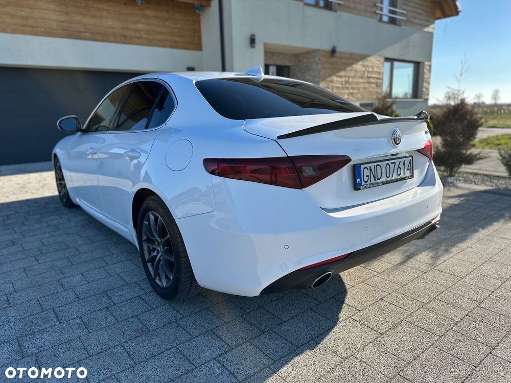 Alfa Romeo Giulia 2.0 Turbo Veloce - 8