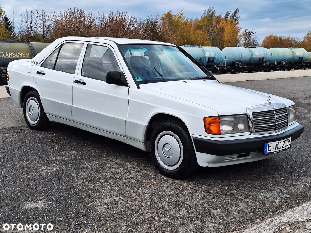 Mercedes-Benz W201 (190) - 27
