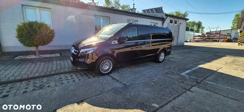 Mercedes-Benz Klasa V - 1