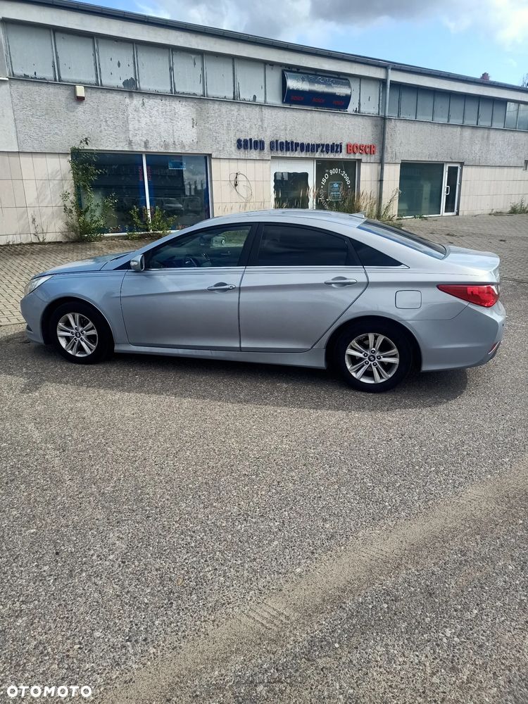 Hyundai Sonata - 5