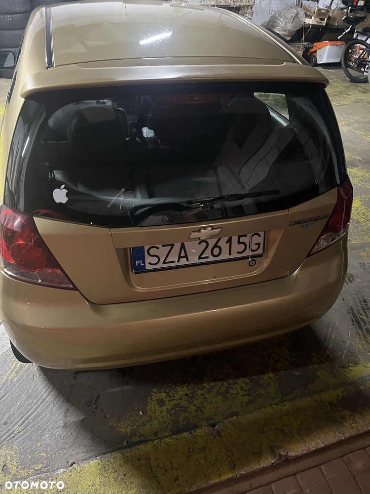 Chevrolet Aveo - 4