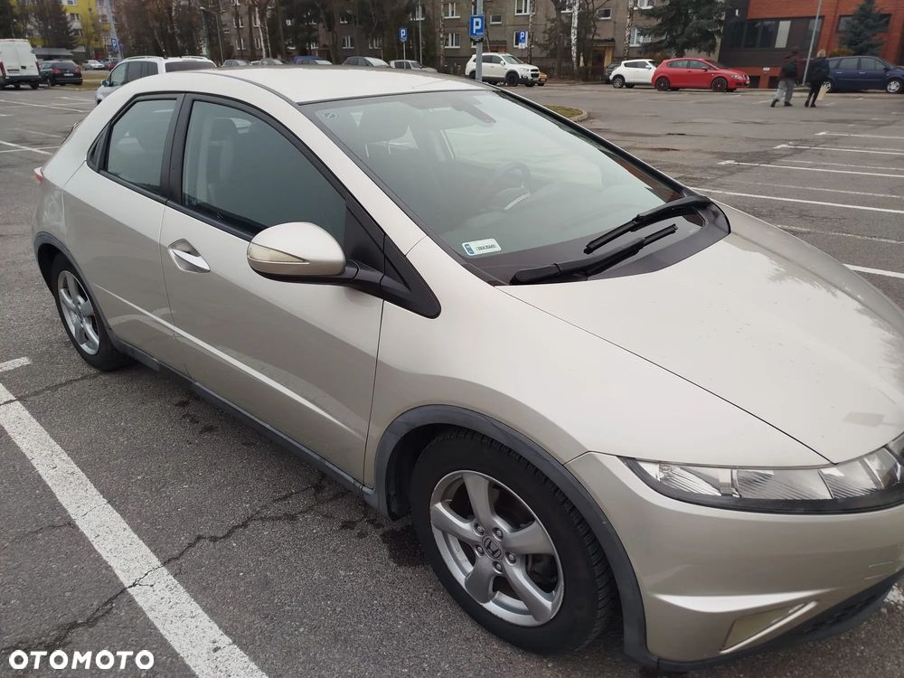 Honda Civic 1.8 Comfort - 10