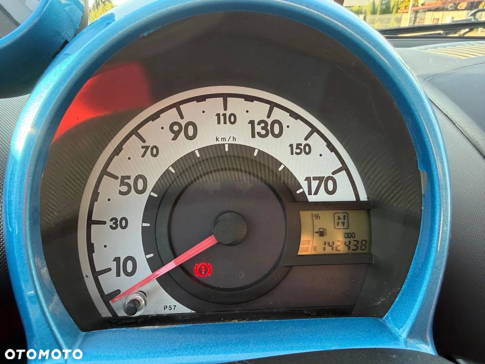 Peugeot 107 1.0 Trendy 2-Tronic - 6