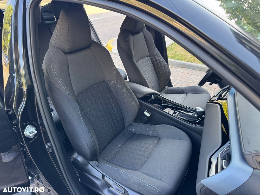 Toyota C-HR - 21