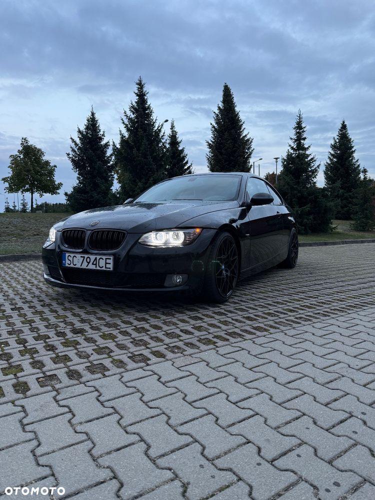 BMW Seria 3 325d Coupe - 2