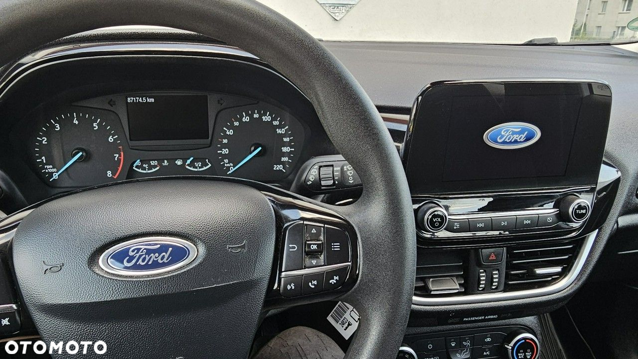 Ford Fiesta - 9