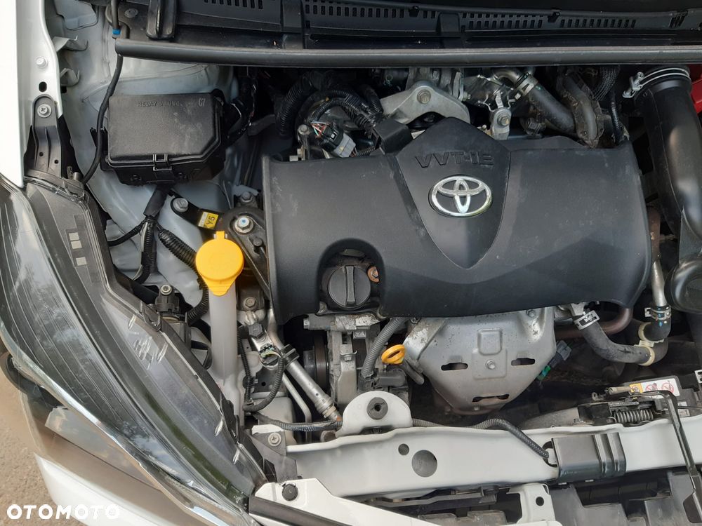 Toyota Yaris 1.5 Premium CVT - 17