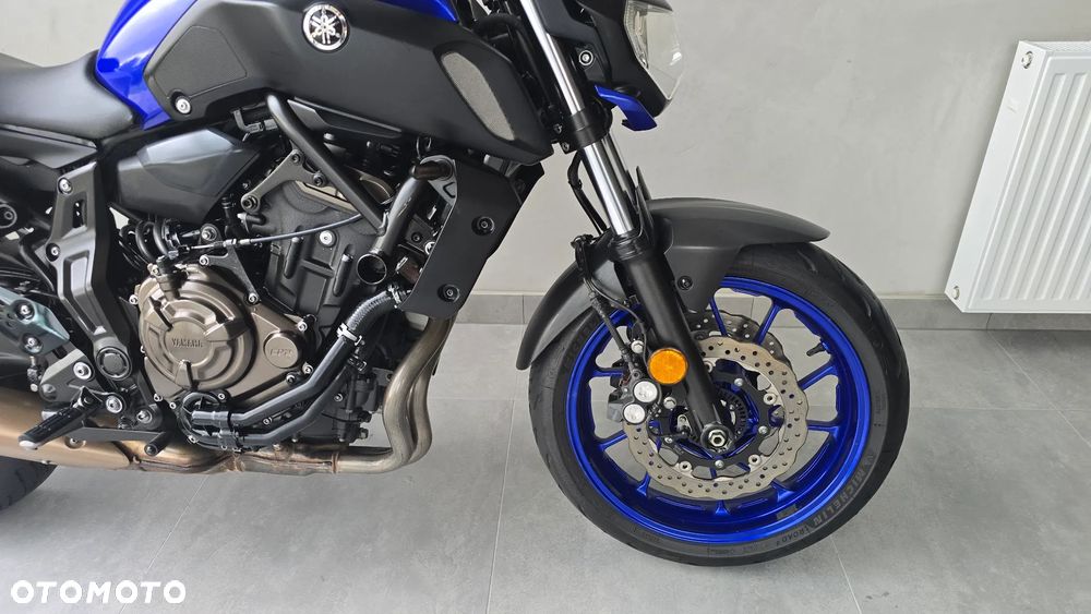 Yamaha MT - 28