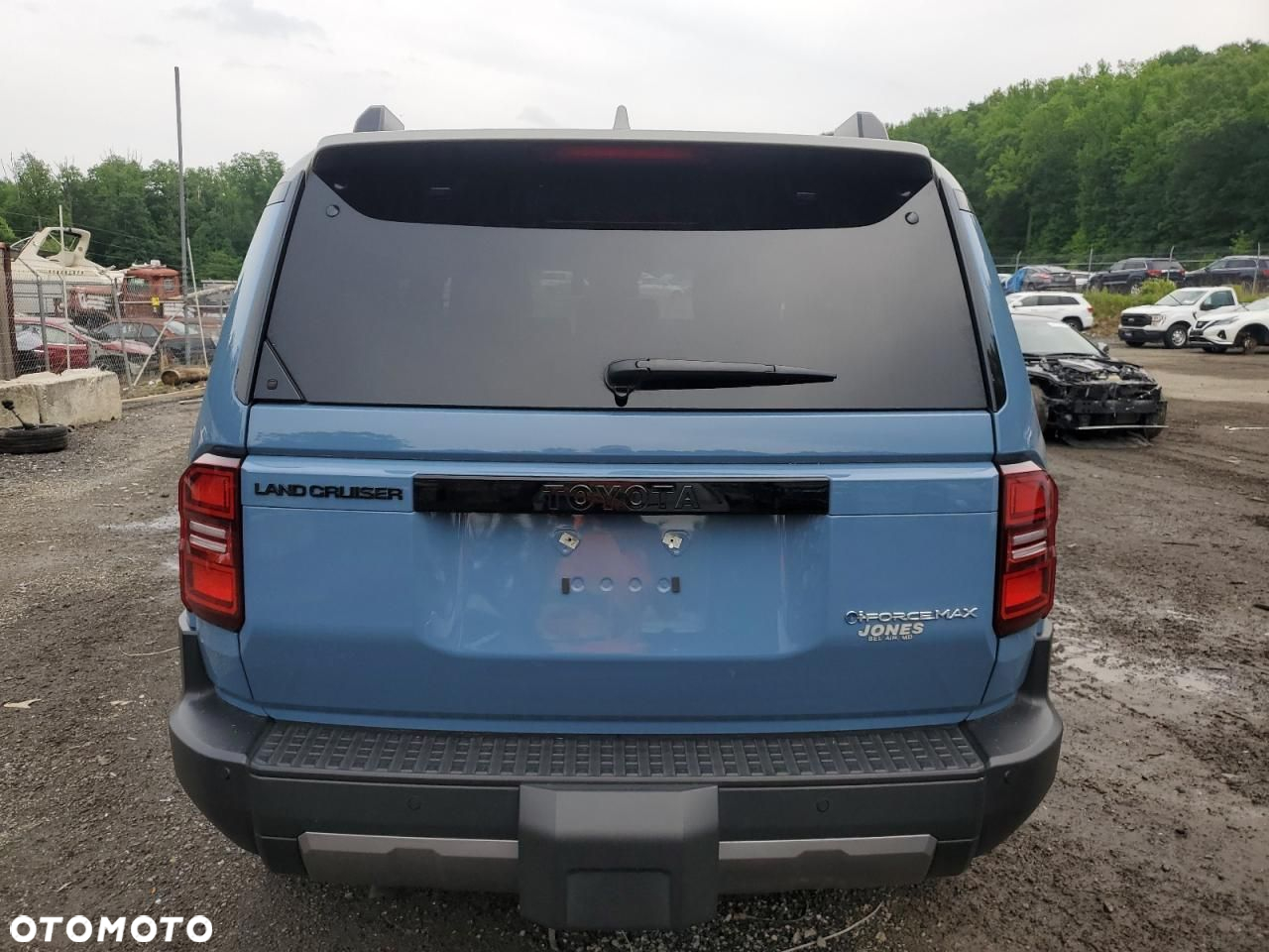 Toyota Land Cruiser - 3