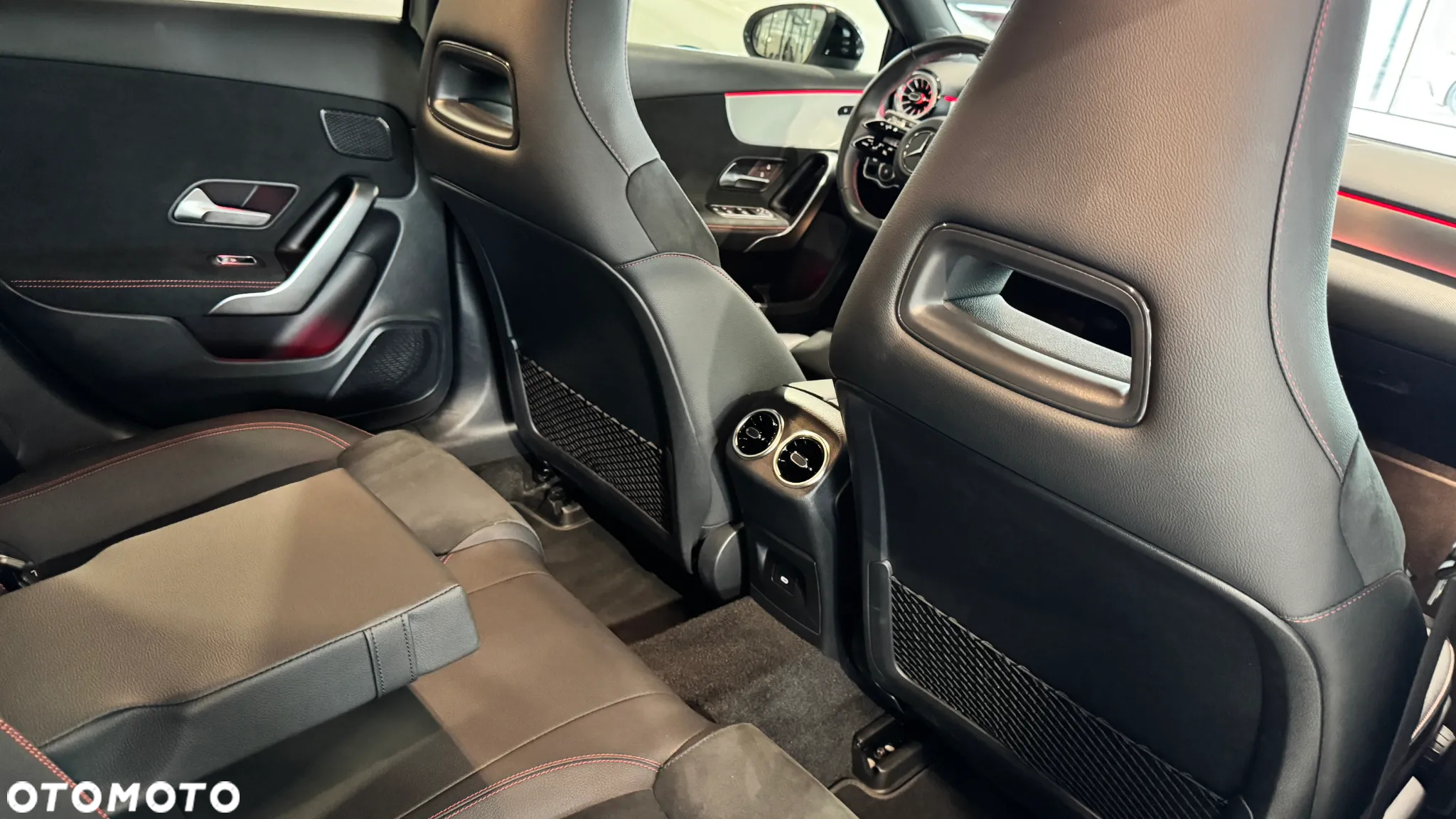 Mercedes-Benz Klasa A 200 AMG Line 7G-DCT - 35