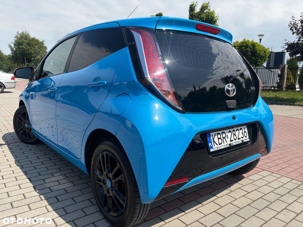 Toyota Aygo x-clusiv - 4