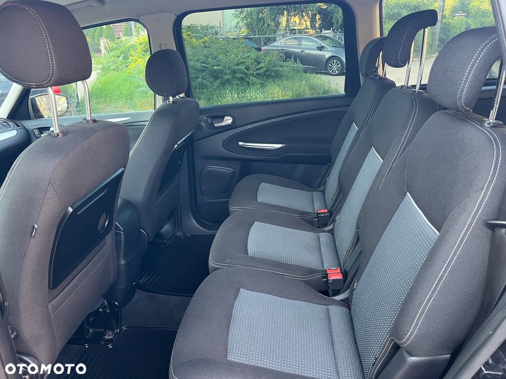 Ford Galaxy 2.0 TDCi Ambiente - 10