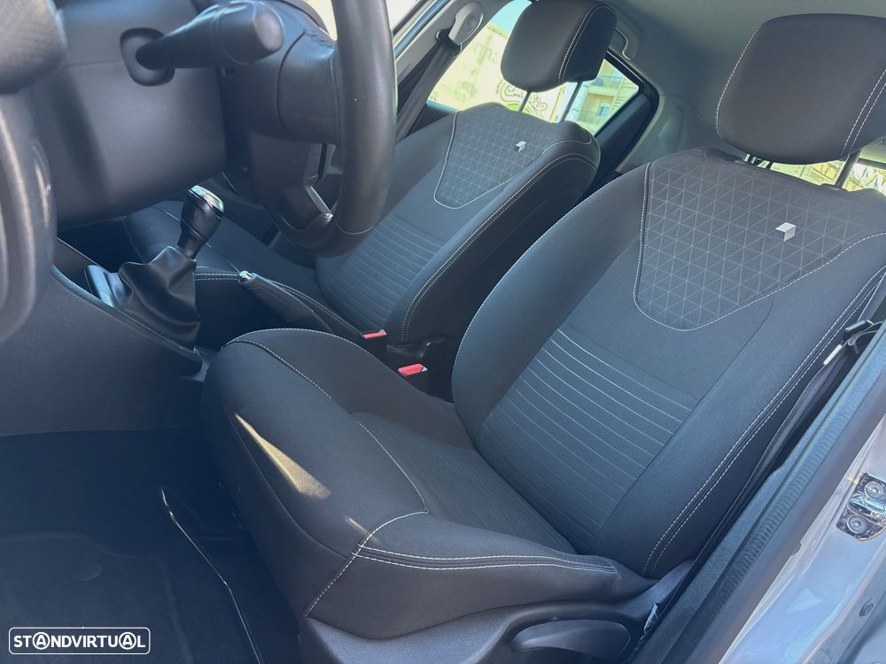 Renault Clio 1.5 dCi Limited - 21
