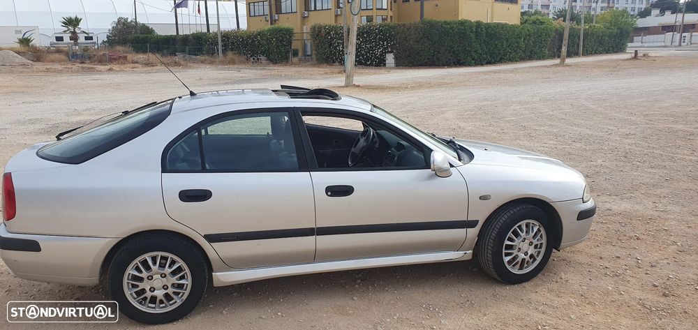 Mitsubishi Carisma HB 1.6 Avance - 5