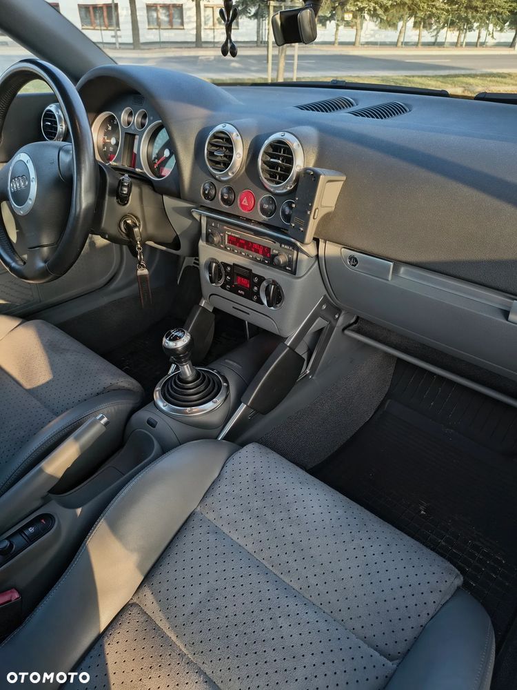 Audi TT Coupé - 18