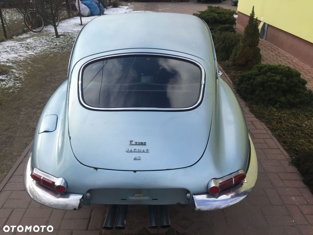 Jaguar E-Type - 6