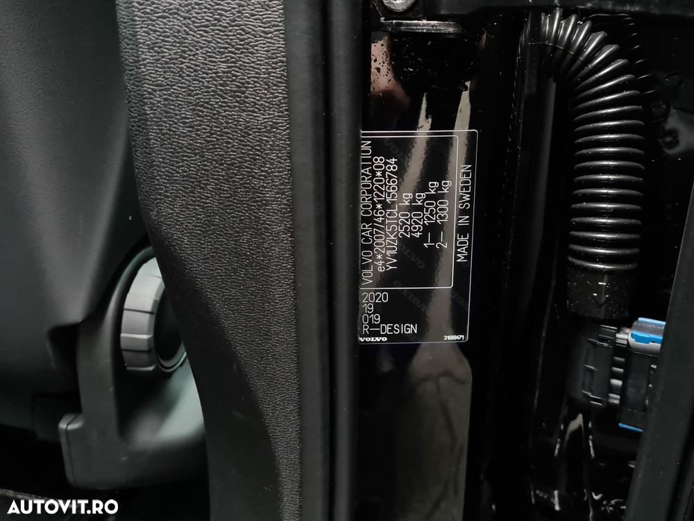 Volvo XC 60 B4 D AWD Geartronic RDesign - 29