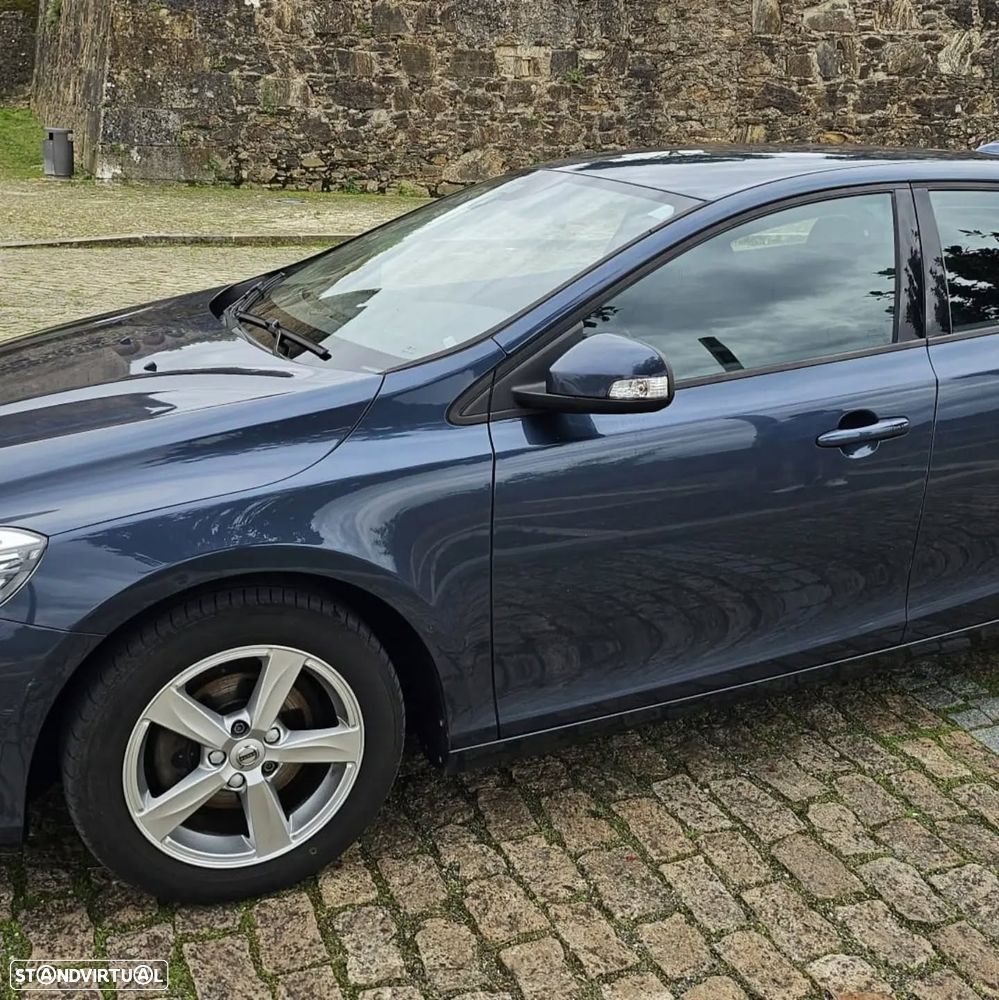 Volvo V40 2.0 D2 Kinetic - 2