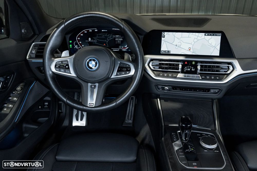 BMW 330 e Touring Pack M Auto - 7