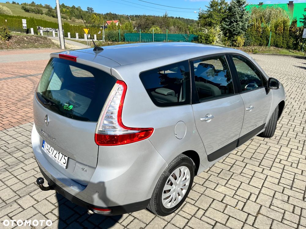 Renault Scenic dCi 110 Paris - 11