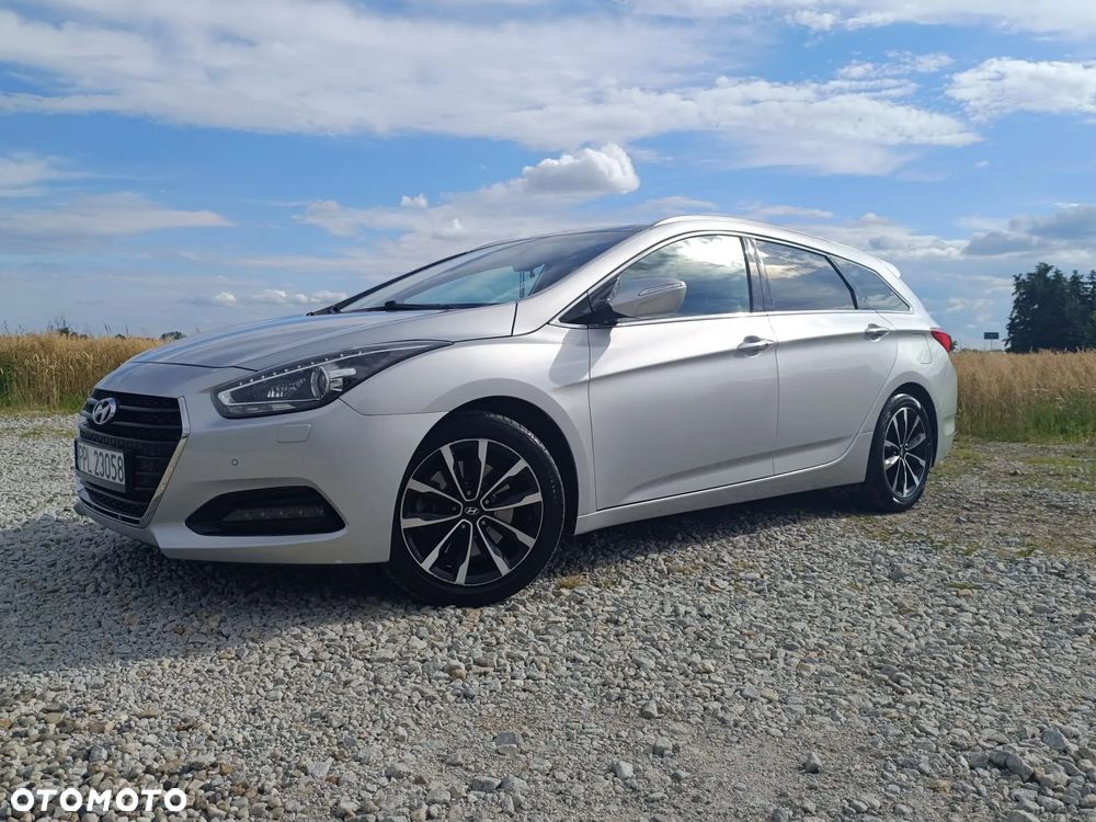 Hyundai i40 Kombi 1.7 CRDi DCT Premium - 1