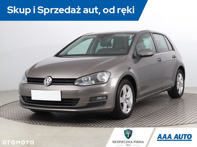 Volkswagen Golf - 2