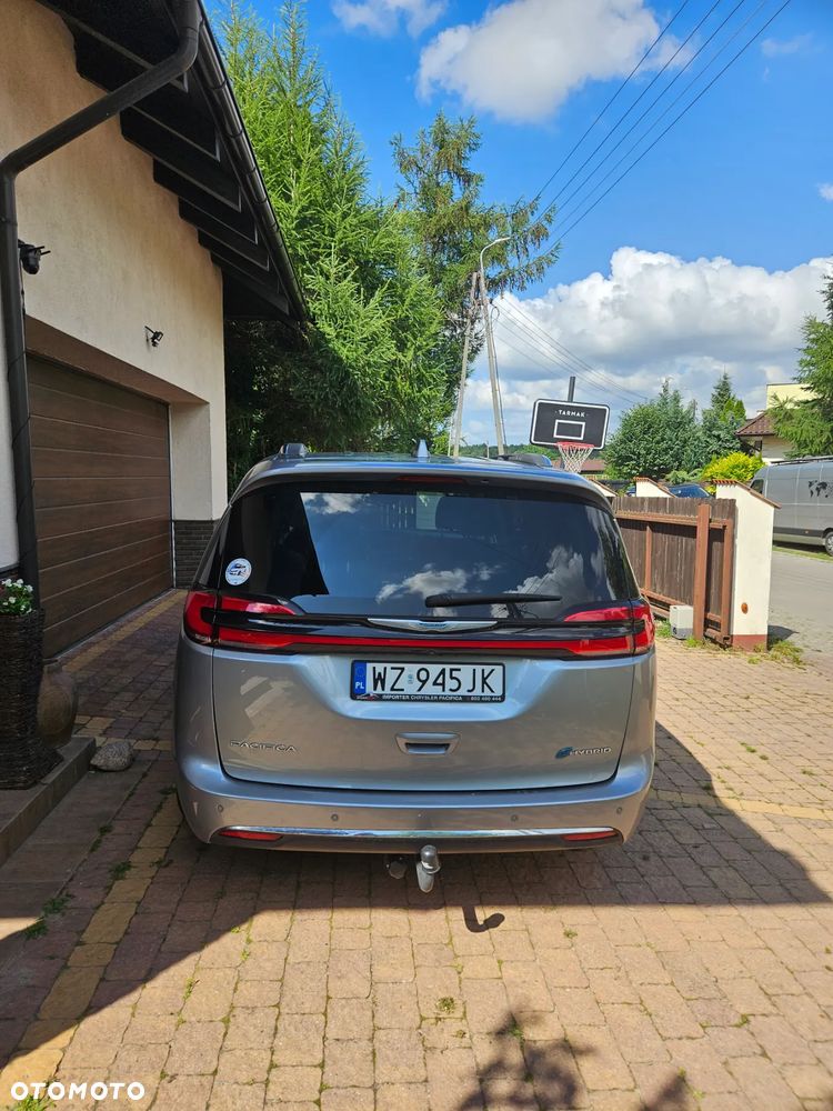 Chrysler Pacifica - 2