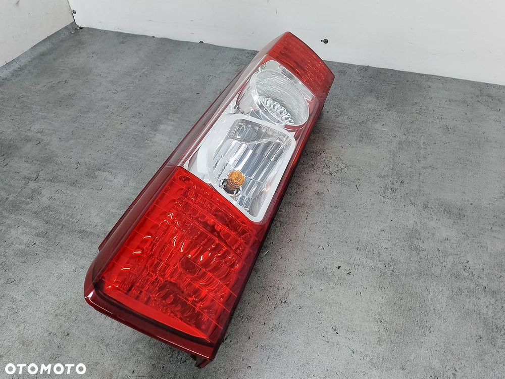 LAMPA TYLNA PRAWA FIAT DUCATO III 20.152.751 - 6