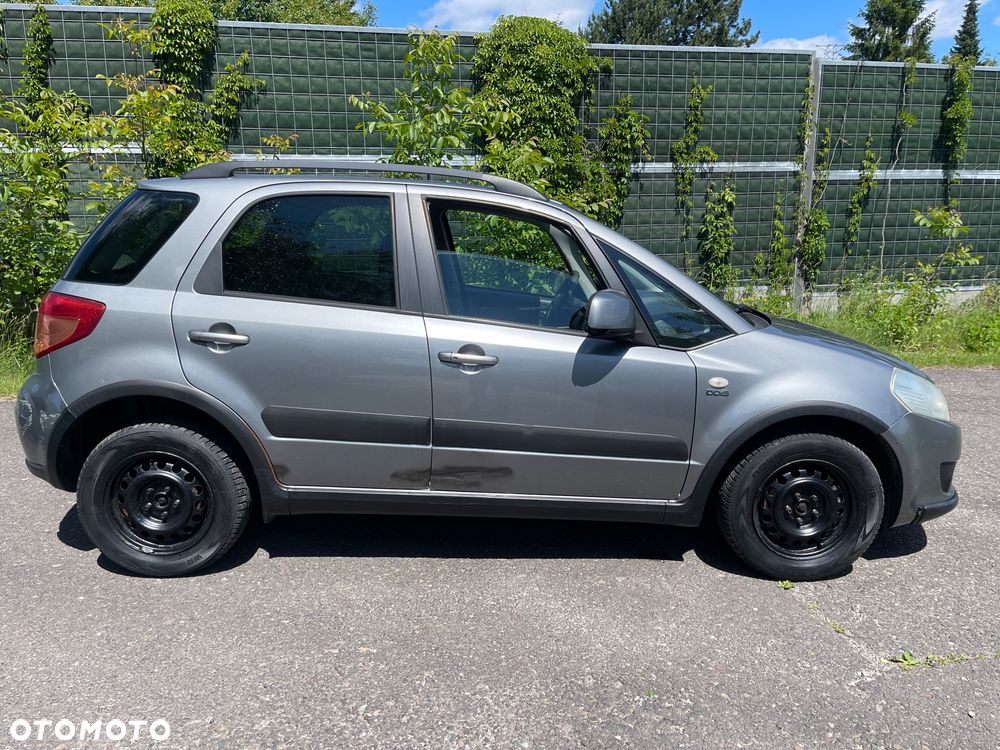Suzuki SX4 1.9 DDiS DPF 4x4 Club - 3