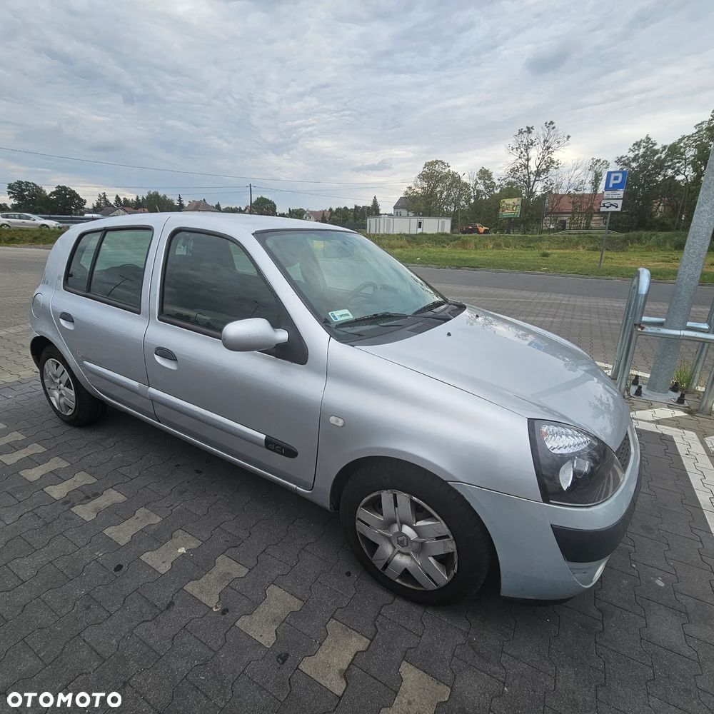 Renault Clio - 2