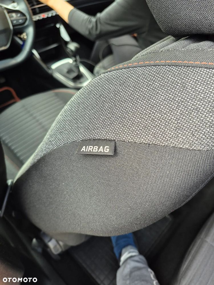 Peugeot 2008 1.2 PureTech Active Pack S&S - 11