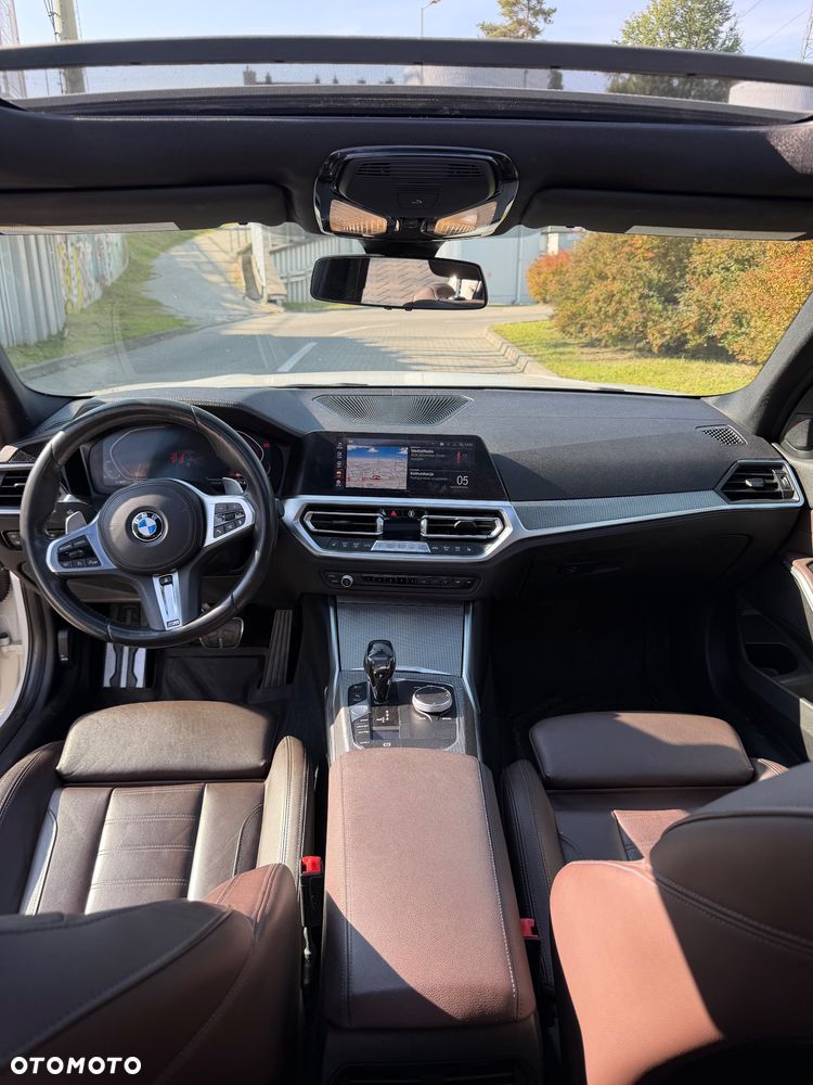 BMW Seria 3 330i xDrive Edition M Sport Shadow - 23