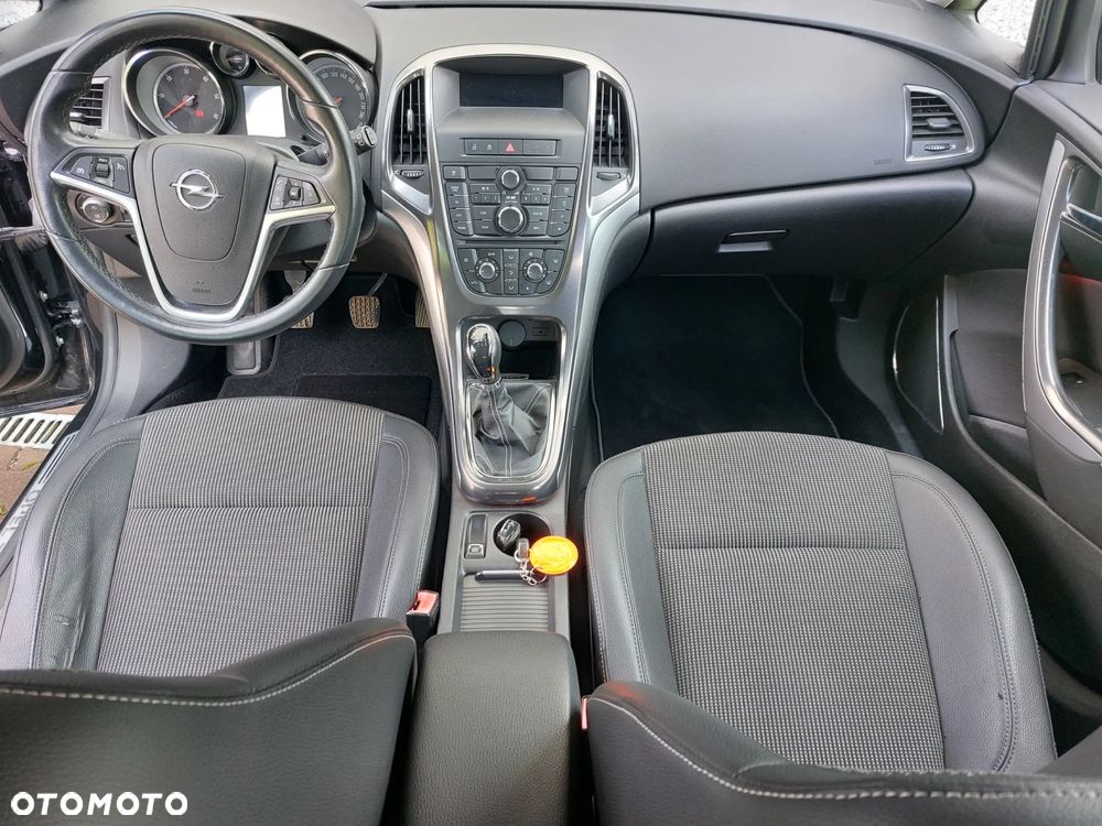 Opel Astra 1.7 CDTI DPF Cosmo - 14