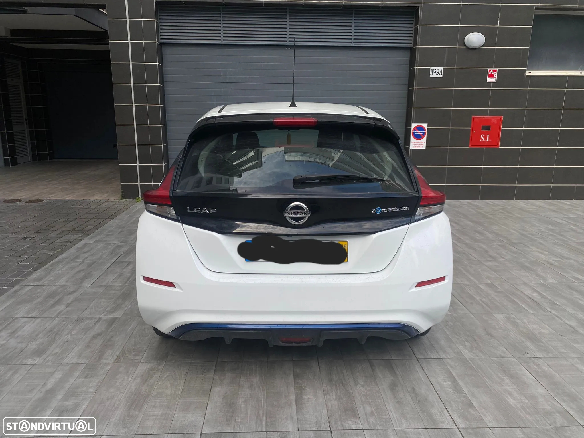 Nissan Leaf Tekna ProPilot Park - 12