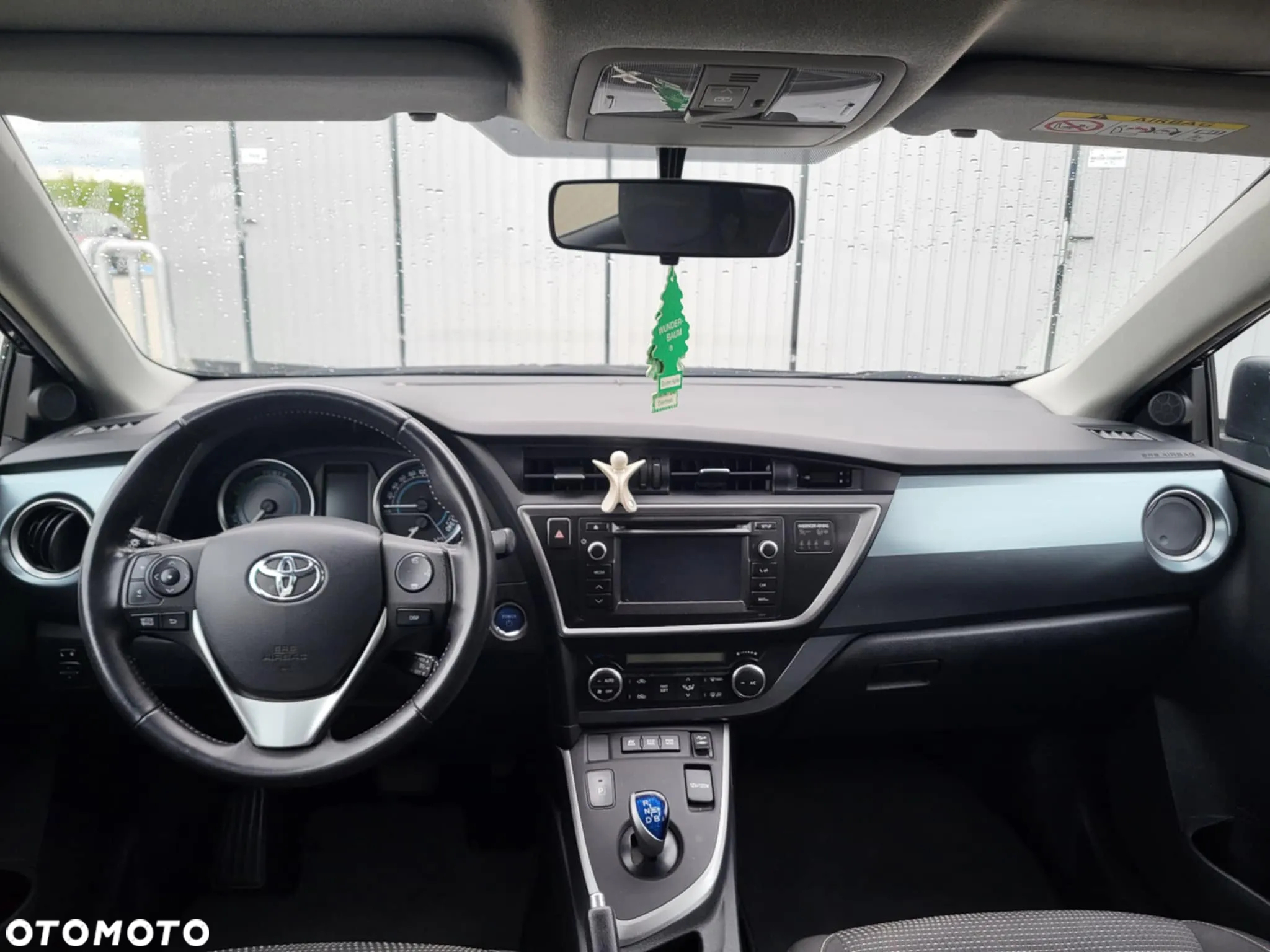 Toyota Auris 1.8 Hybrid Executive - 7