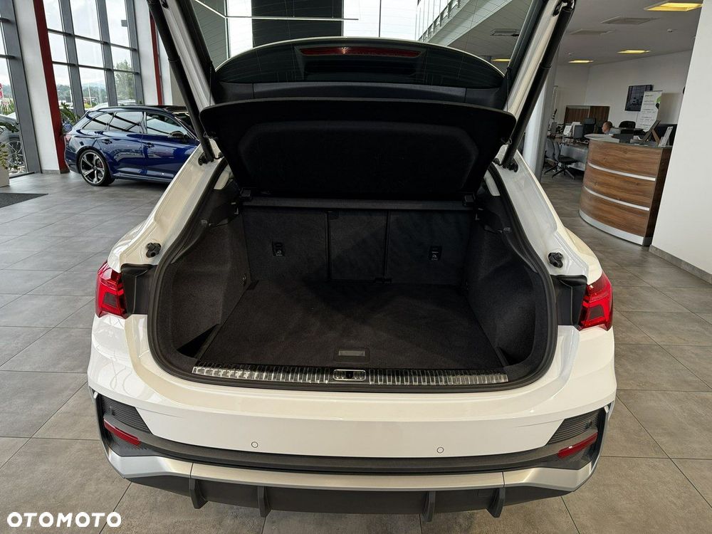 Audi Q3 Sportback - 10