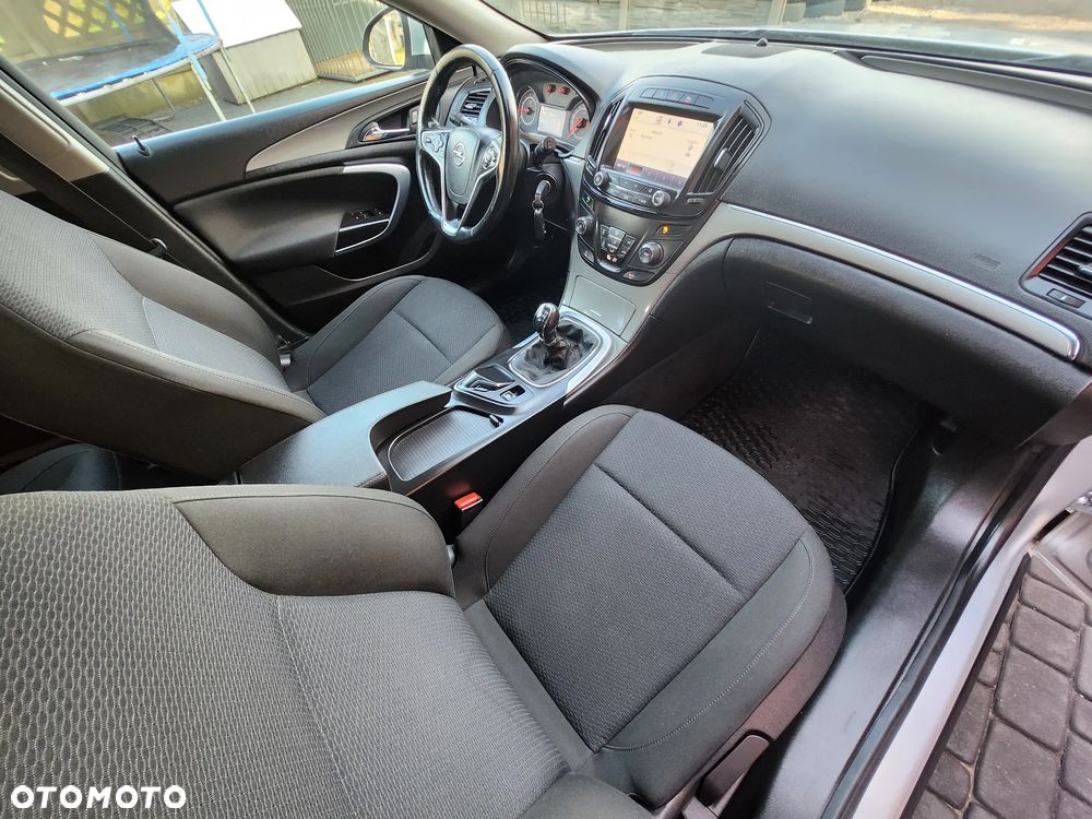 Opel Insignia - 11
