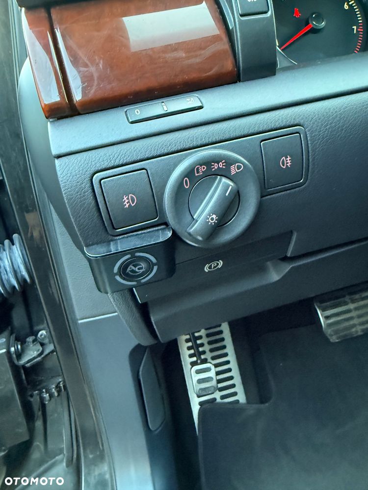 Volkswagen Phaeton 4.2 V8 4Mot (5 os.) - 20