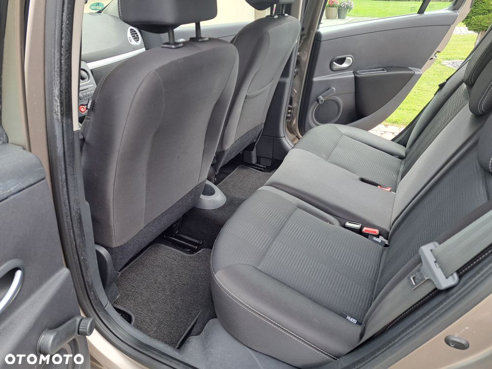 Renault Clio 1.2 TCE Expression - 30
